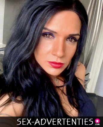 Een speelse Tgirl zoekt een man zonder vooroordelen!