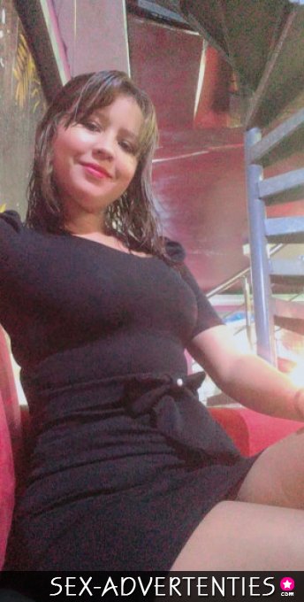 Gebonden lekkere meid zoekt leuke ervaring