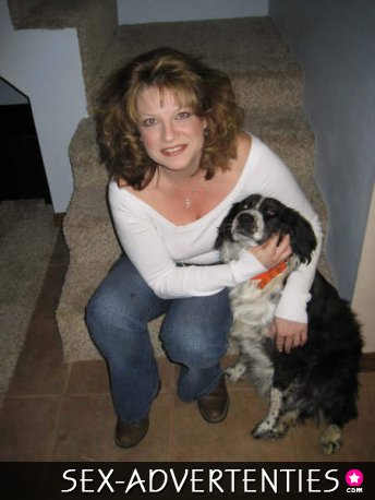 Zoekt een maatje voor gezelligheid.