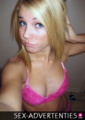 Eenzaam meisje op zoek naar een leuke man