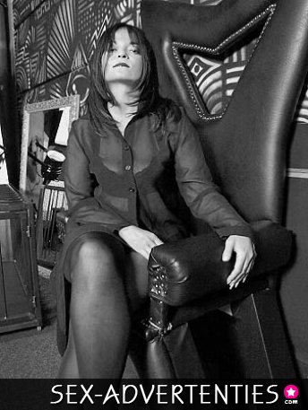 ben een ervaren meesteres en zoek een lustslaafje voor kinkyspel