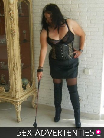 ben een ervaren meesteres en zoek een slaafje voor extreme en kinky