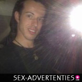 Geile boy komt bij je langs voor een geil uurtje