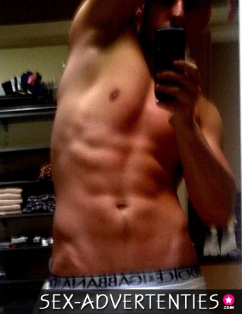 KNAPPE LEUKE JONGEN VAN 25 ZOEKT V