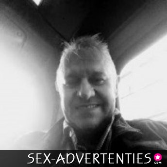 Zou zo graag aan een lekkere pik willen zuigen.