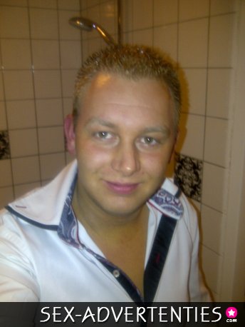 ik zoek sex contackt en misschien straks meer !