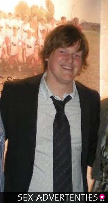 Jongeman 20 jaar zoekt geile vrouw
