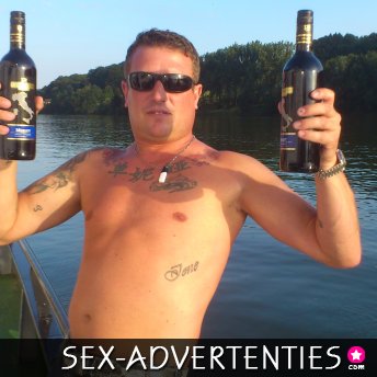 leuke jongeman zoekt ontdeugende vrouw voor sex