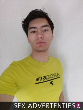 Maagd jongen van 19 zoekt een geile vrouw tussen 24-50 voor seks