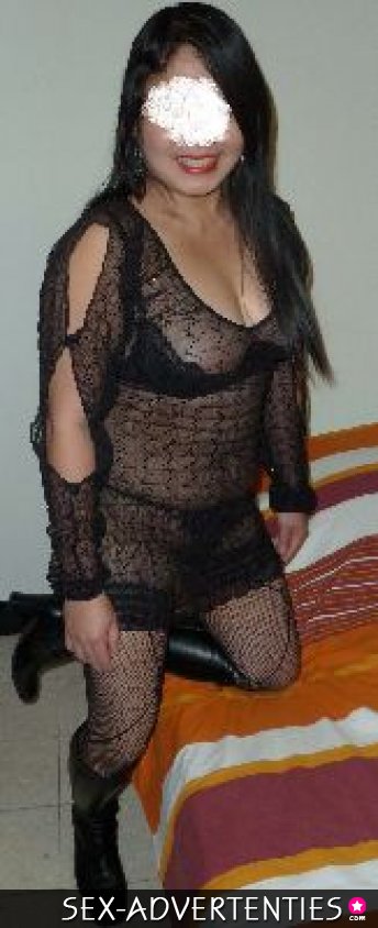 Exotich mooi huisvrouwtje 29j samen heerlijk genieten