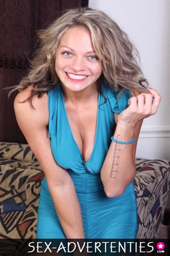 Bi meisje wil lekkere sex