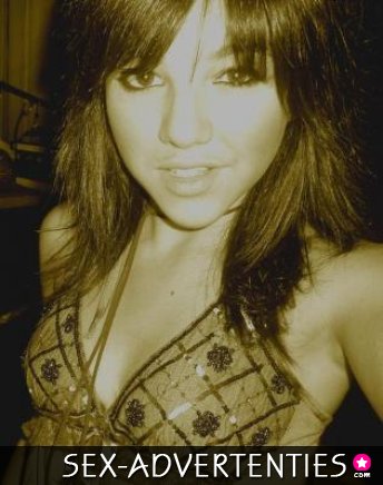 Dit geil milfje heeft altijd wel zin in seks