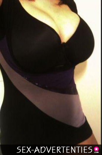 eenzame huisvrouw zoekt vertier voor overdag