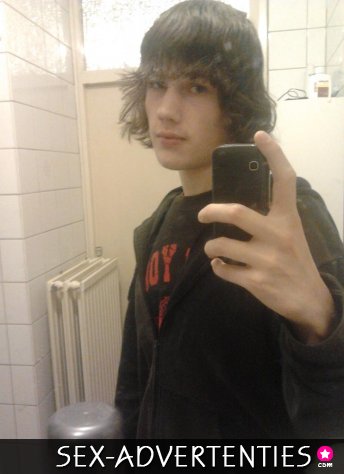 Leuke meid die mij wil ontmaagden