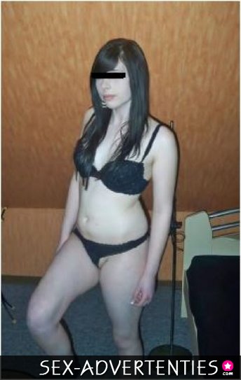 Mieke zoekt mannen, vrouwen en koppels