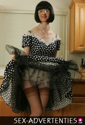 Onder geplast slipje uit te likken!