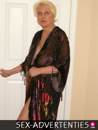 Oudere dame zoekt man voor seks
