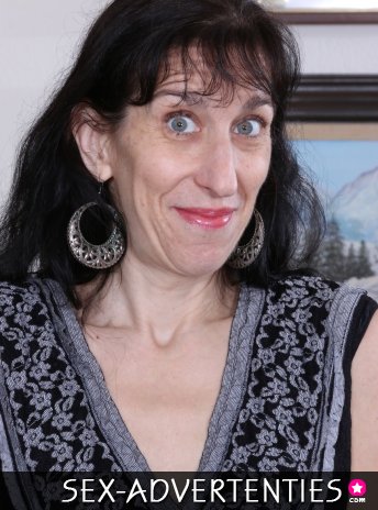 Rijpe vrouw zoekt een jonge pik