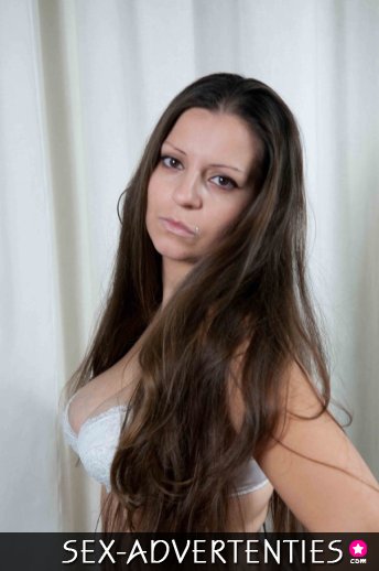 Vul jij mijn poesje met een lekker kwakje melk?