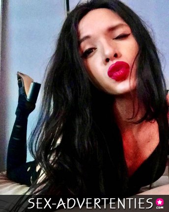 Een speelse Tgirl zoekt een man zonder vooroordelen!