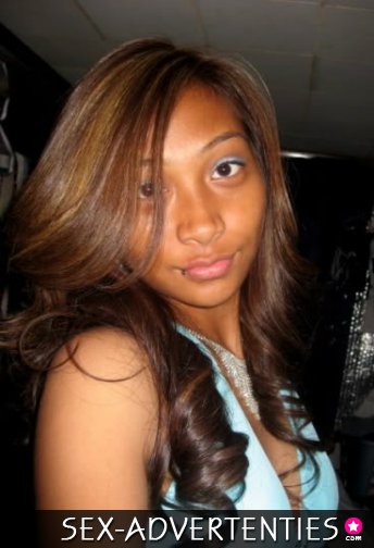 Hete indonesische slet wil graag genomen worden