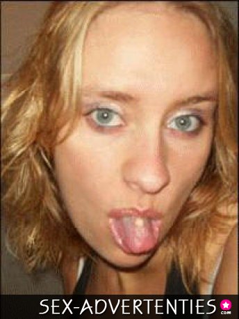 Angela is jong en sexy