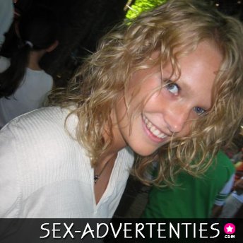 ben een gezellige blonde bi meid van 22 jaar, zoek naar een leuke man, vrouw of stel