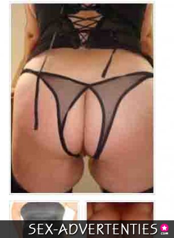 Deze geile meid is in voor veel