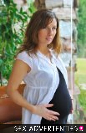 Door hormonen extra gevoelig en gewillig ;)