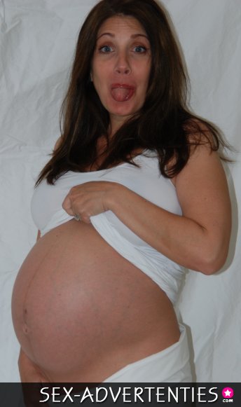 Geil en heet worden van een zwangere vrouw.