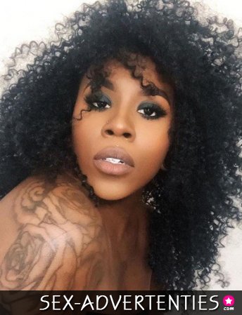 Hete Surinaamse zoekt een lekkere grote pik