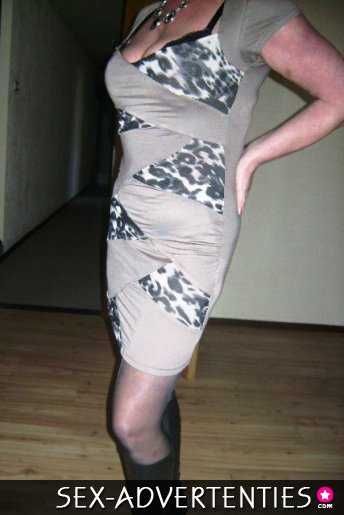 Hey kanjers, ik ben Squirting Sophie