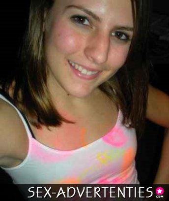 Ik ben Geeske uit Leeuwarden.. iemand in de buurt?