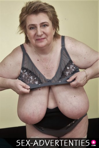 Jij moet wel van dikke tieten houden.