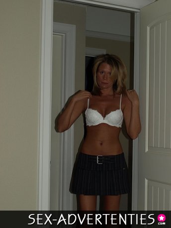 op zoek naar man die altijd geil is.