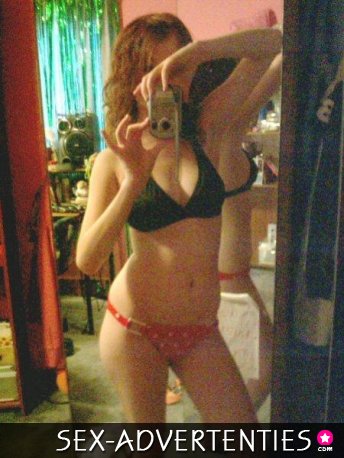 opzoek naar leuke man/jongen die mij wil ontmaagde