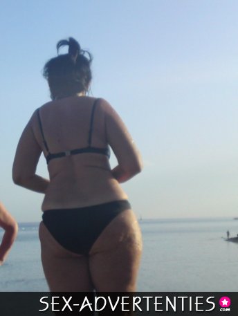 Rijpe moeder opzoek naar mannelijk contact