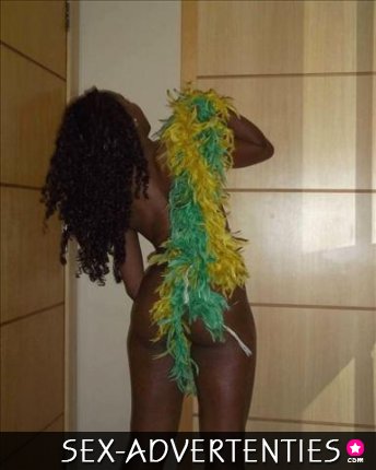 Wil een man vinden die wel van een lekkere chocolade verassing houd.